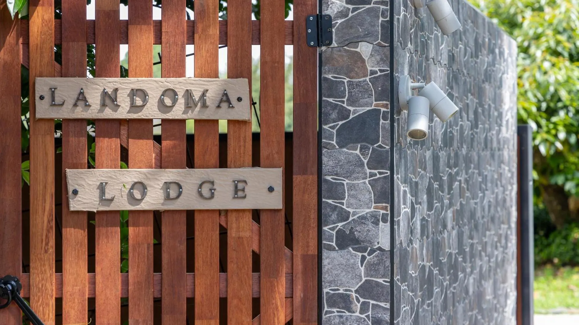 Landoma Lodge Mount Tamborine 0*,